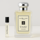 Échantillons de parfum Jo Malone Silver Birch & Lavender Cologne, échantillon de parfum de 6 ml à côté d'un flacon de parfum Jo Malone Silver Birch & Lavender Cologne de 100 ml